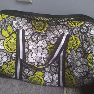 Extra large nwot Vera Bradley duffle bag